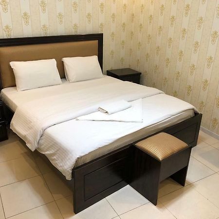 דובאי Tvs Hotel מראה חיצוני תמונה