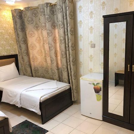 דובאי Tvs Hotel מראה חיצוני תמונה