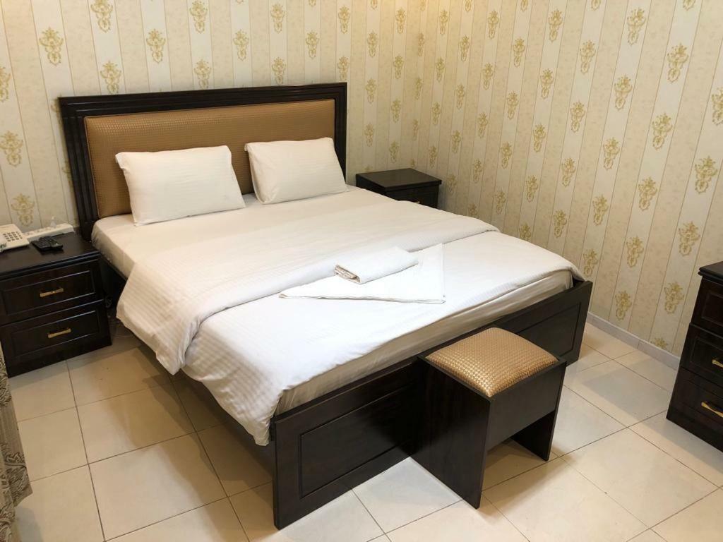 דובאי Tvs Hotel מראה חיצוני תמונה