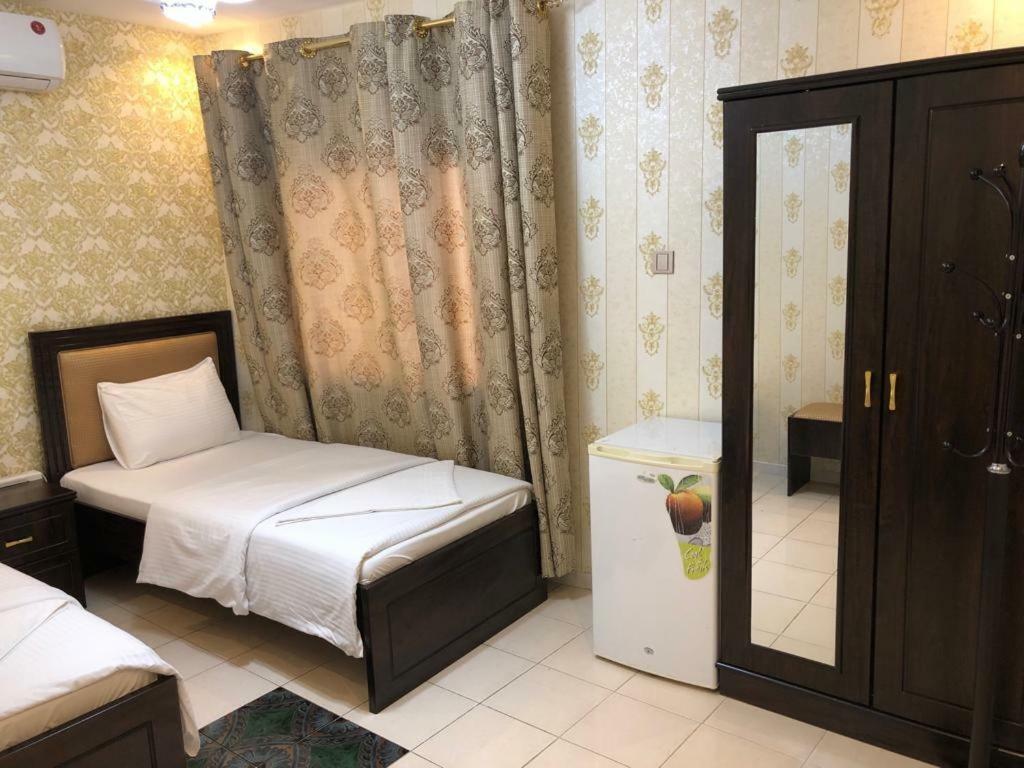 דובאי Tvs Hotel מראה חיצוני תמונה